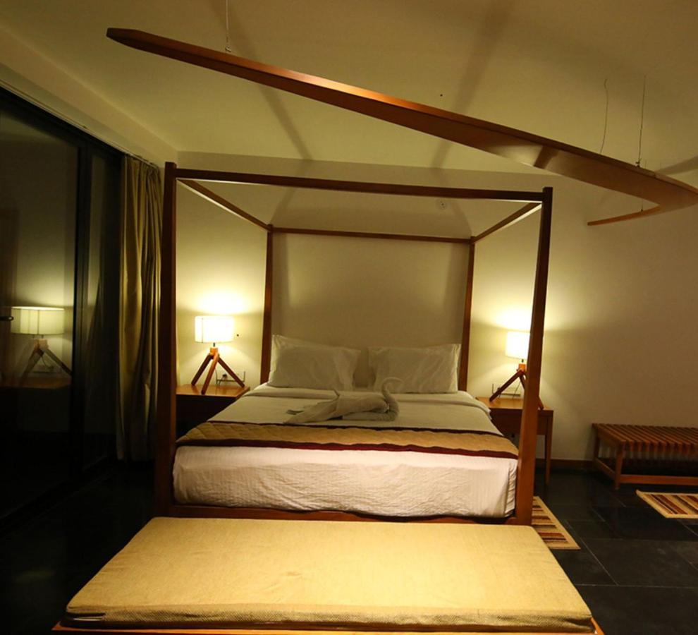 ดิ เอมเมอรัลด์ คลับ Hotel ราชโกฎิ ภายนอก รูปภาพ